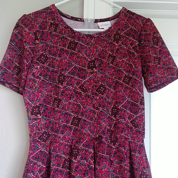 LuLaRoe Dresses & Skirts - Lularoe Amelia dress